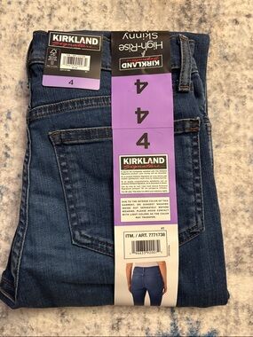 Kirkland Signature High-Rise Women’s Jeans - Dark Blue
